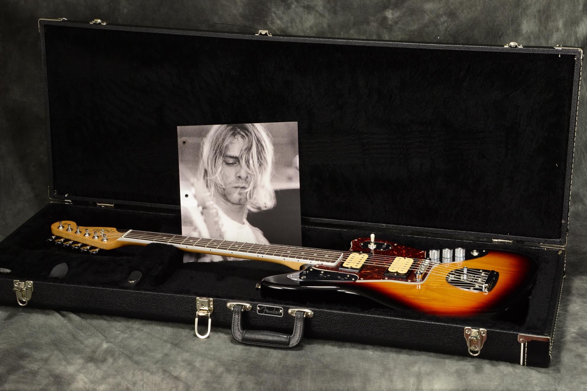 Kurt Cobain Jaguar by Fender Mexico – GuitarQuest イシバシ楽器が