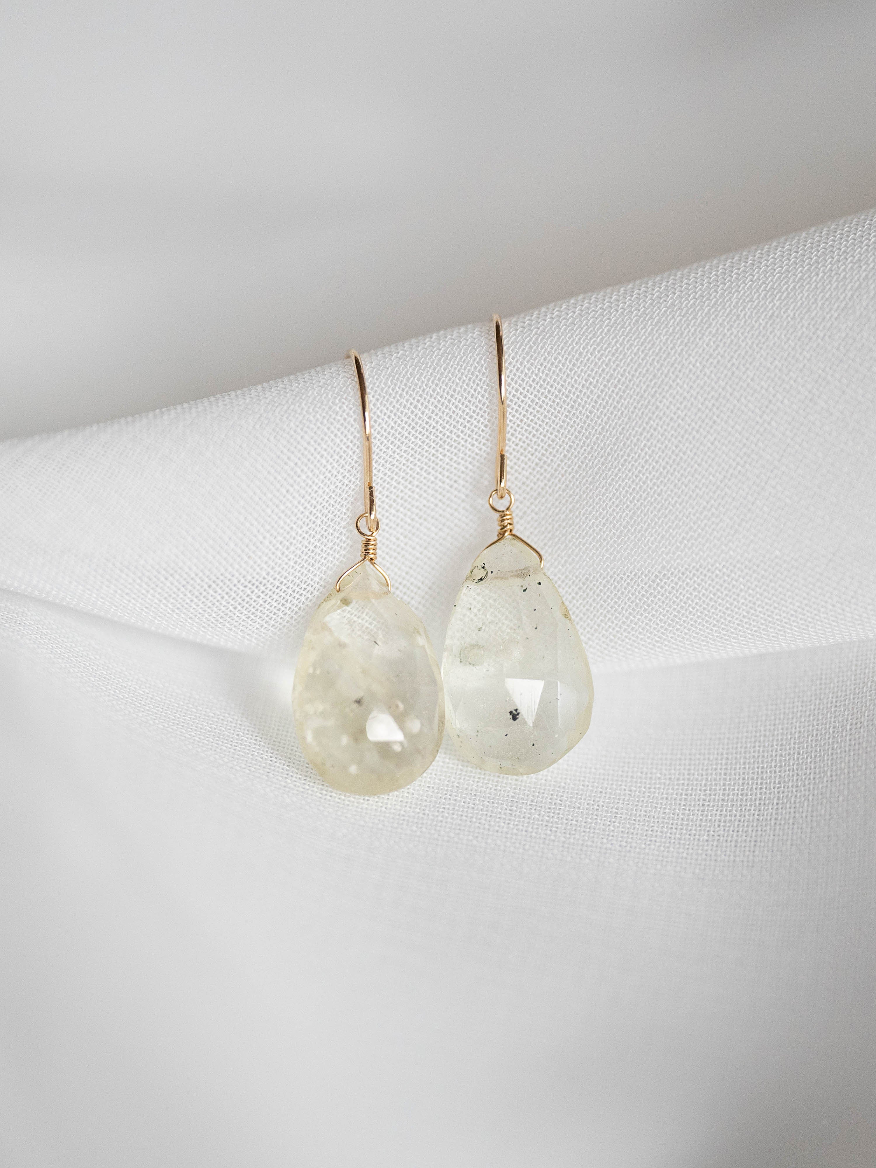 リビアンデザートグラス ピアス｜IDIOS