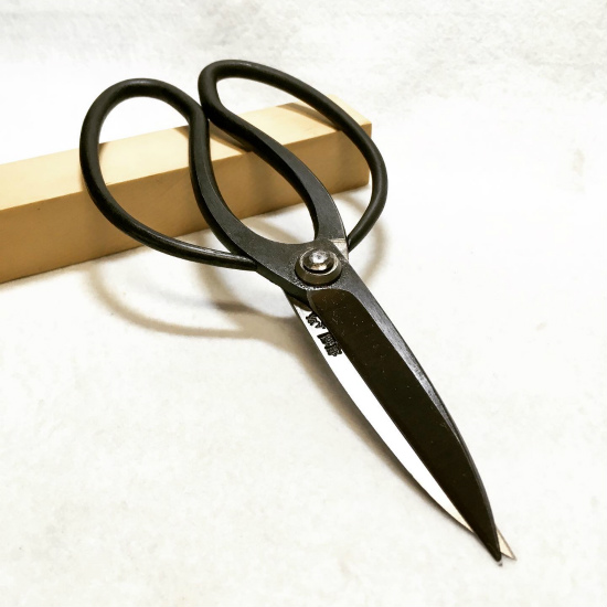 佐助 大久保型植木鋏 三寸刃 | 丸半金物ブログ