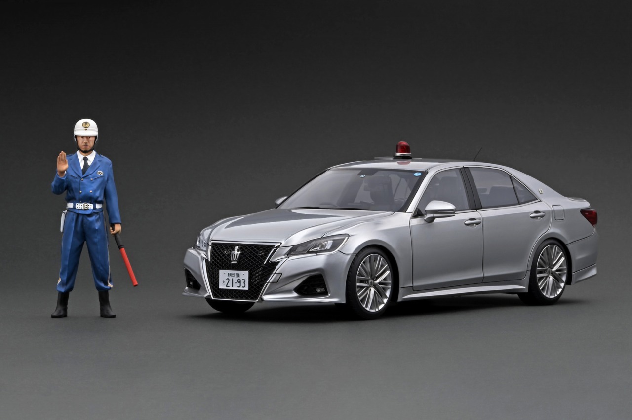 告知：1/18フィギュア付「覆面パトカー クラウン (GRS214)」10/4 (月