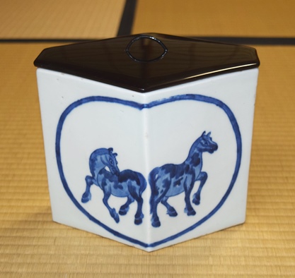 道光年製 染付菱馬水指 | 茶道具 小西康のぶろぐ