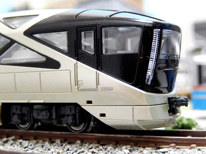 Nゲージ鉄道模型】KATO 四季島 E001形〈TRAIN SUITE 四季島(トラン