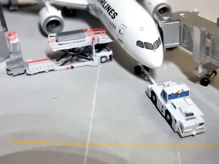 飛行機事業部】1/400 飛行機模型 空港ジオラマアクセサリー やなか