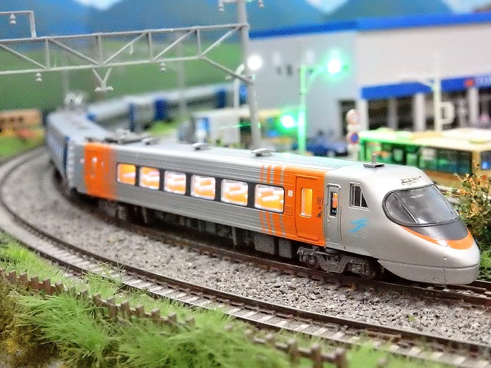 Nゲージ鉄道模型】＜入線報告＞マイクロエース四国8000系リニューアル