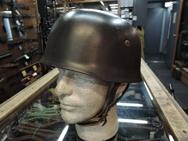 緑の悪魔（ドイツ降下猟兵）のヘルメット | Chicago Blog