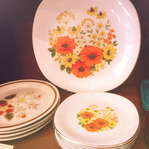 デッドストックの食器たち | 文京区湯島 王冠印雑貨店のブログ