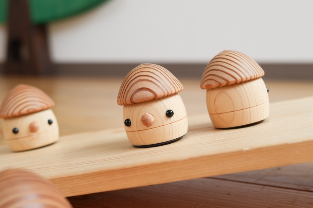 木曽材のふるさとどんぐり数量限定で販売します！ | こまむぐの