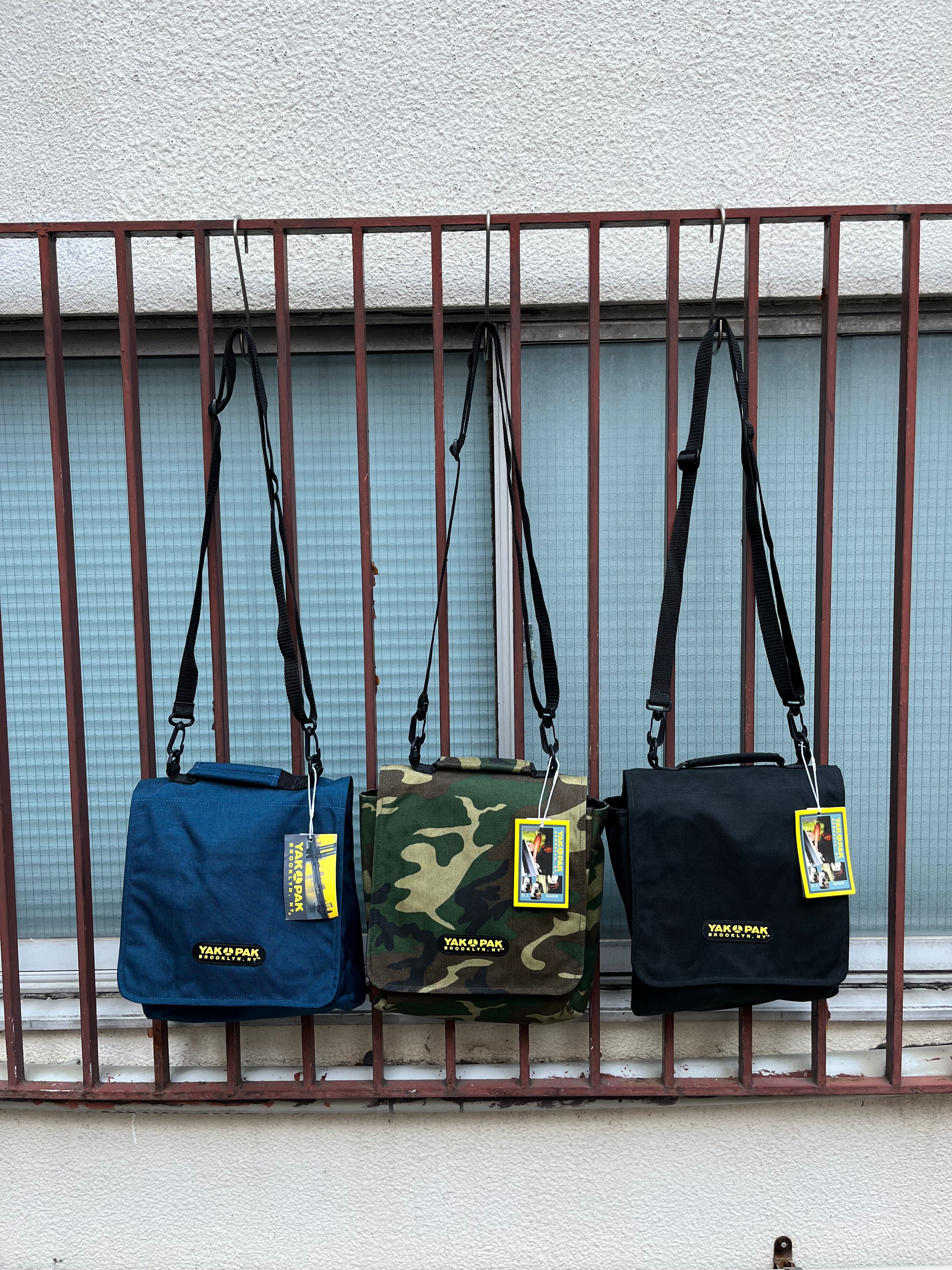DEAD STOCK ] 90's YAK PAK / D.J BAGS SMALL – In part