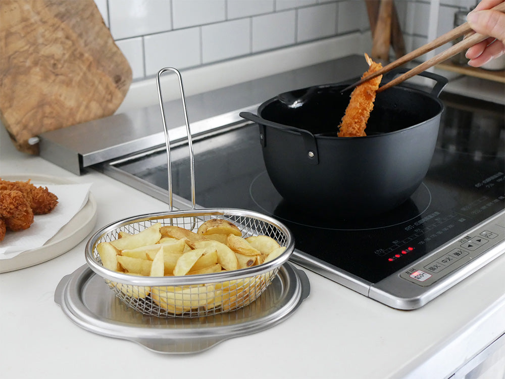 aikata /アイカタ＞ 楕円形のコンパクト鉄製揚げ鍋 – カチモ | カチ