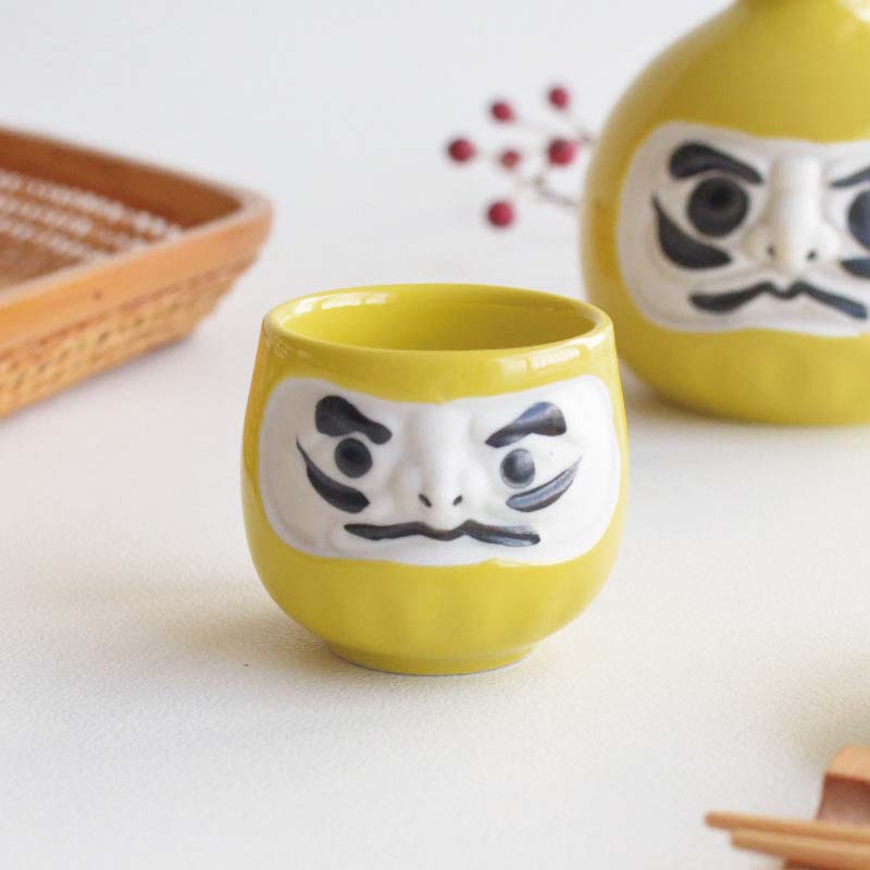 K16052 風水だるま金運の黄色盃 酒器 おしゃれ 大きい ギフト