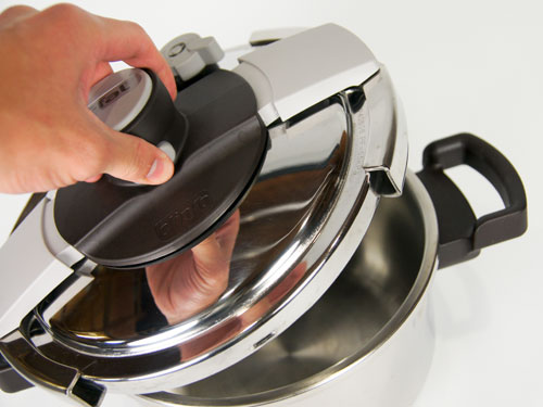 ティファール(T-faL)の圧力鍋 クリプソ プルミエがすごくいいっ