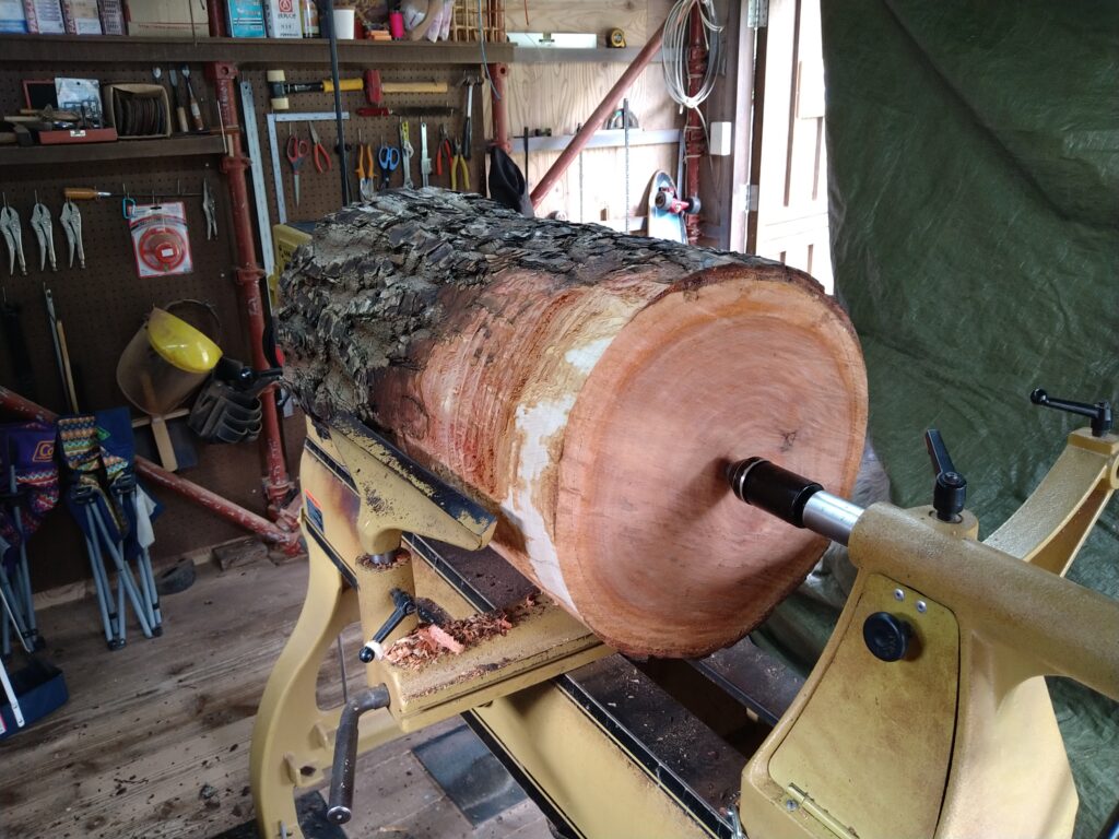 ジャンベを作る父島での暮らし – 太鼓と器 Kimuranoki