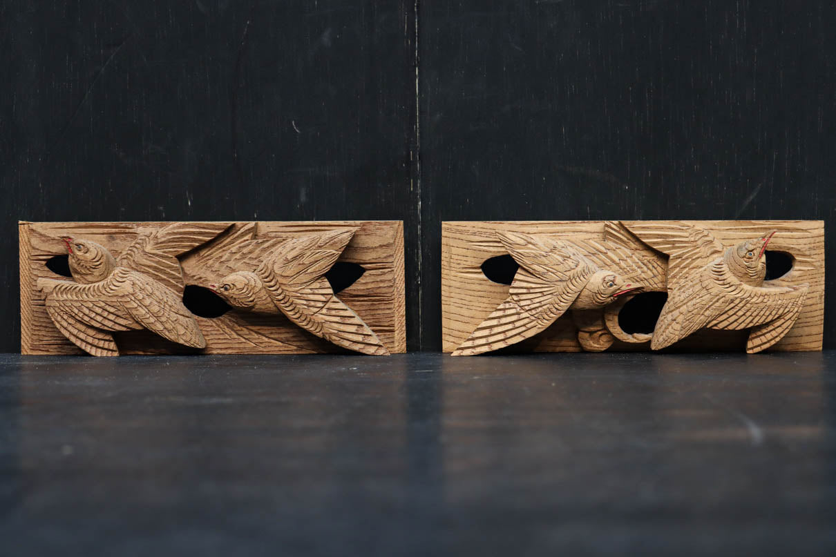 2羽の小鳥が戯れる小型彫刻飾り DC8840ab 在庫(a:1 b:1)枚 – 古福庵