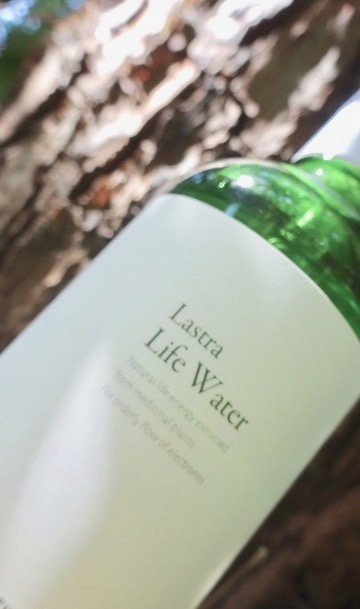 無農薬赤松 ライフウォーター松葉 | Lastra Life Style