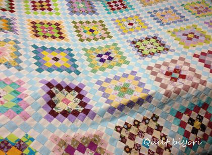 アラウンドザワールドの春色タペストリー＆ぼくのテクニック♪ : 猫日