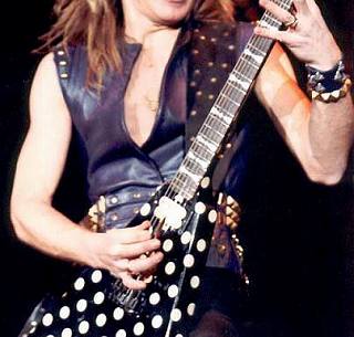 ランディ・ローズ ポルカドットV用ストラップの製作（その2） : 21