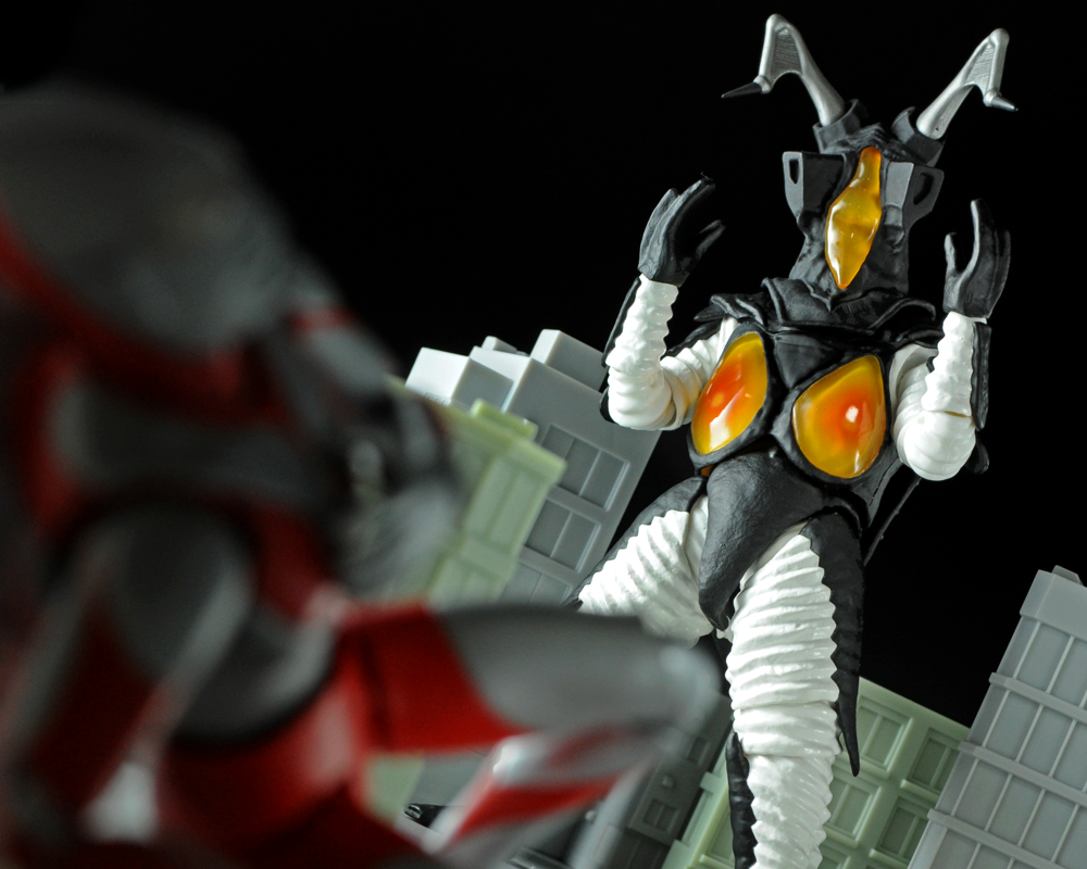 11/19発売「ゾフィー」に、「ウルトラセブン」「バルタン星人分身体