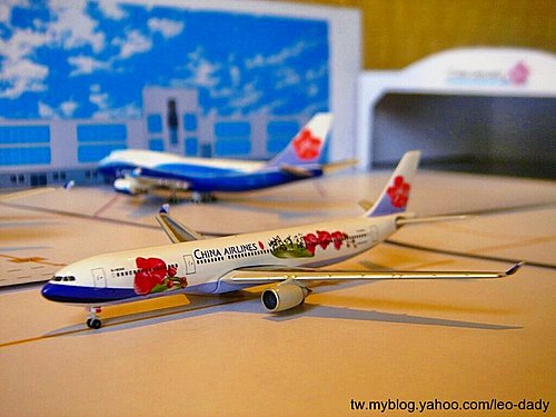 華航CAL A330-300 B-18305 Butterfly Orchid