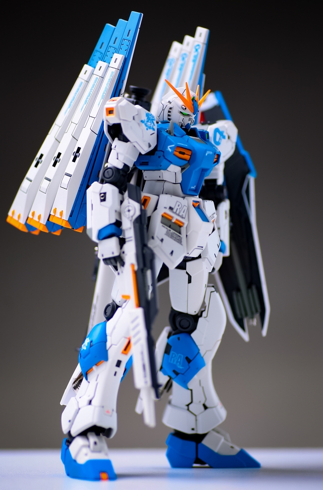 RG 1/144 ニューガンダム・ソリッドスカイ仕様 W14【ぷらもっち】