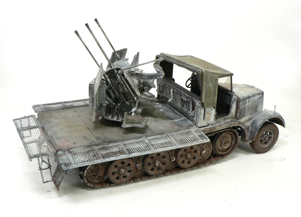 プラモ日記 » ドイツ・8トンハーフトラック4連高射砲 その6 幌、履帯