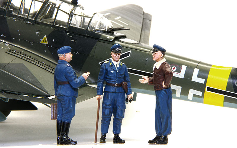 プラモ日記 » ドイツ・航空機用電源車・空軍クルーセット その6 完成!!