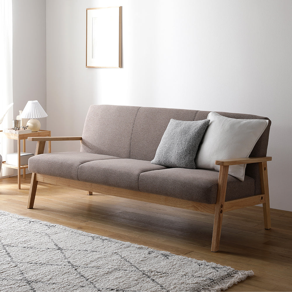 北欧風 3人掛け 木枠ソファ『TRYGG トゥリッグ』/暮らしに心地よく