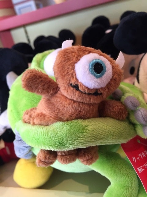 モンスターズインクマイクくっつきぬいぐるみ | ディズニーリゾート