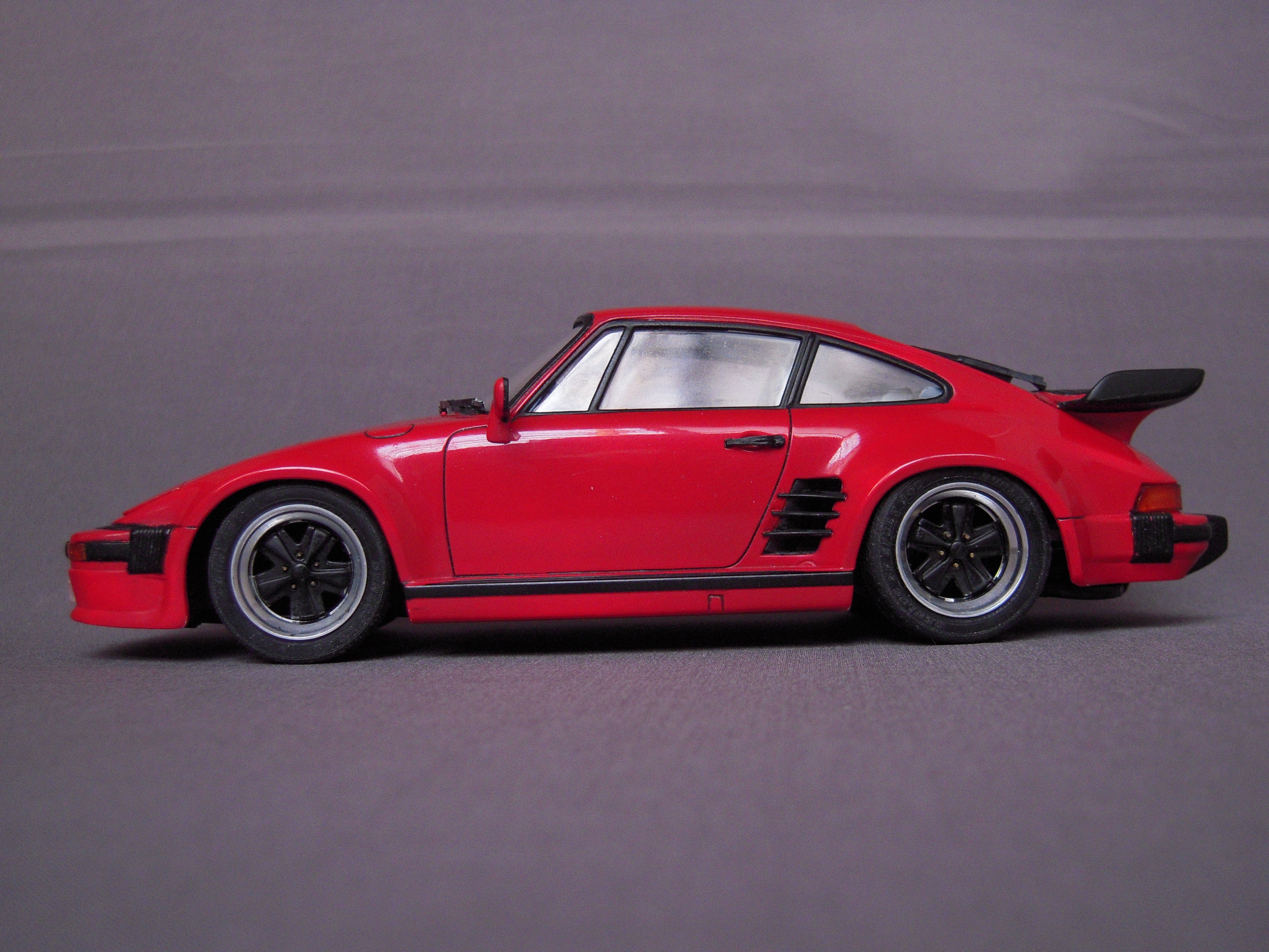 ポルシェ911ターボフラットノーズ (フジミ1/24エンスージアスト