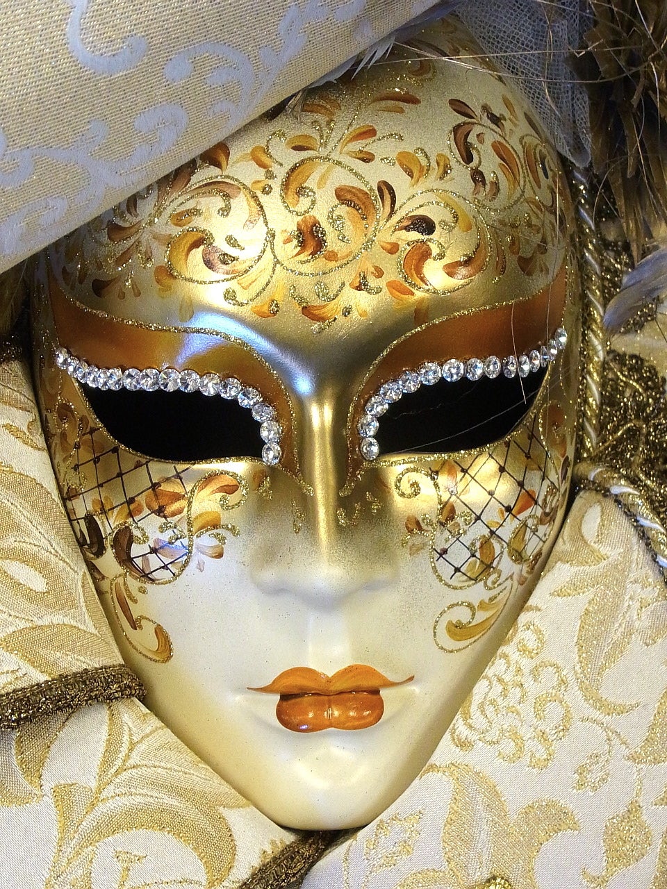 イタリアベネチアより、最高級ベネチアンマスク入荷しました。 | plus