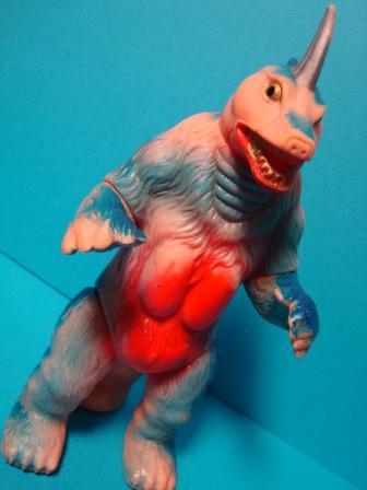 ◎ スノーゴン 帰ってきたウルトラマン ブルマァク ソフビ | 玩具ココロ