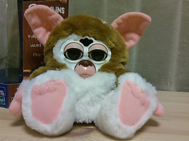 ファービー グレムリン インタラクティブ ギズモ (1999) | チャックル