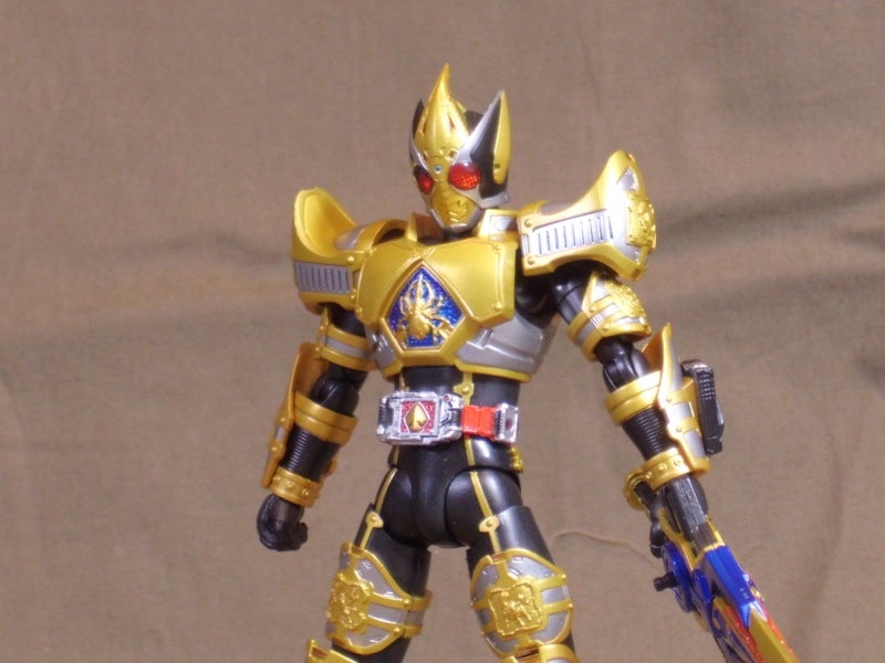 S.H.Figuarts 仮面ライダーブレイド キングフォーム | といず・くろす