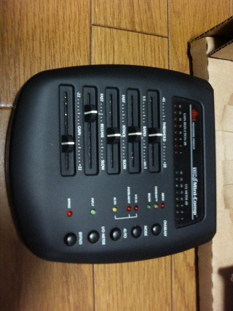 dbx MC6 Mini-Comp | ベーシストとエフェクター