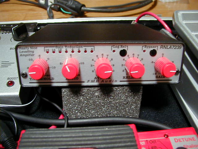 コンプレッサー ： FMR Audio RNLA7239 | ベーシストとエフェクター