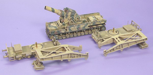 カール自走砲+鉄道運搬車