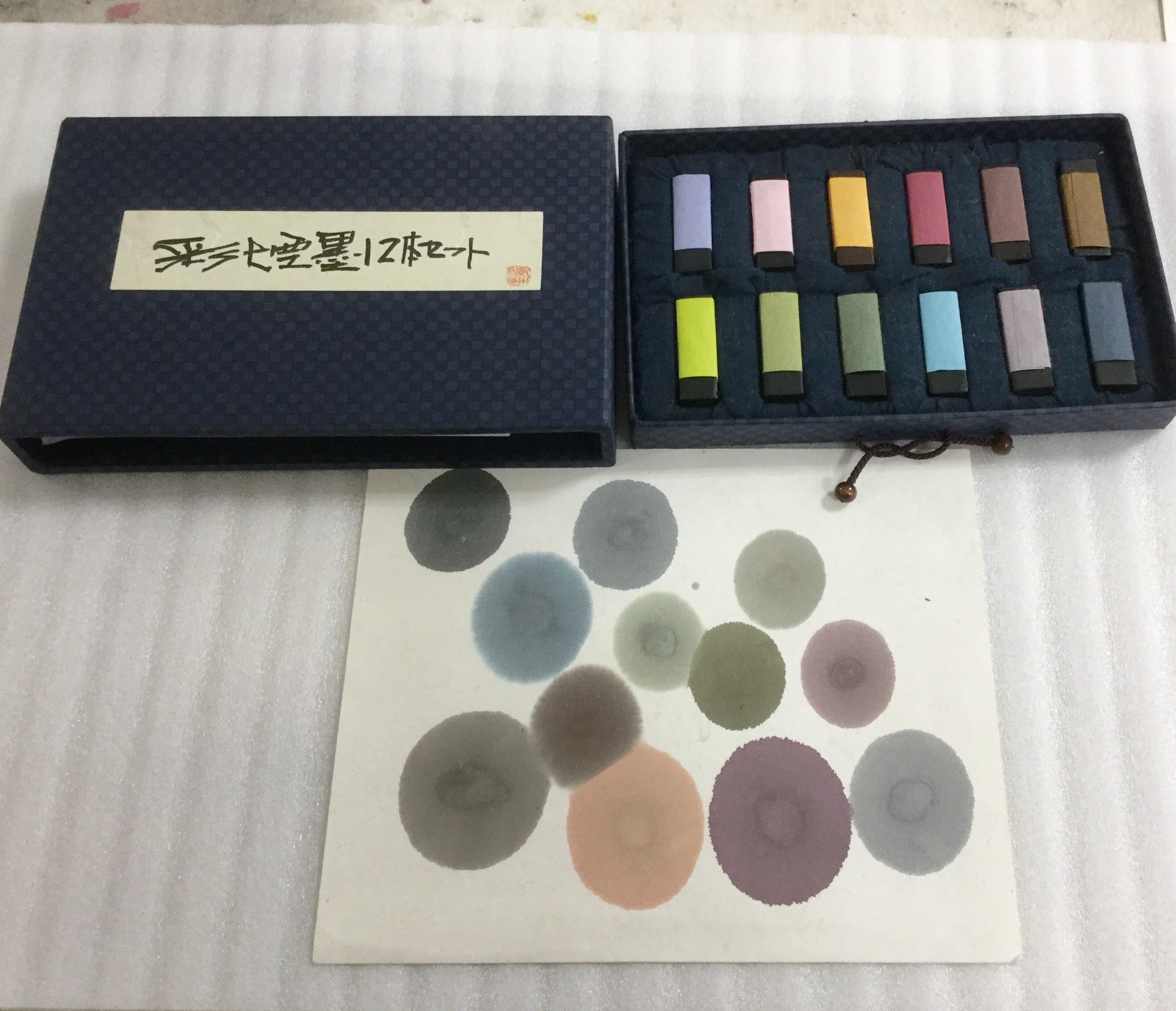 紀州松煙 彩煙墨 :: 彩煙墨十二本セット