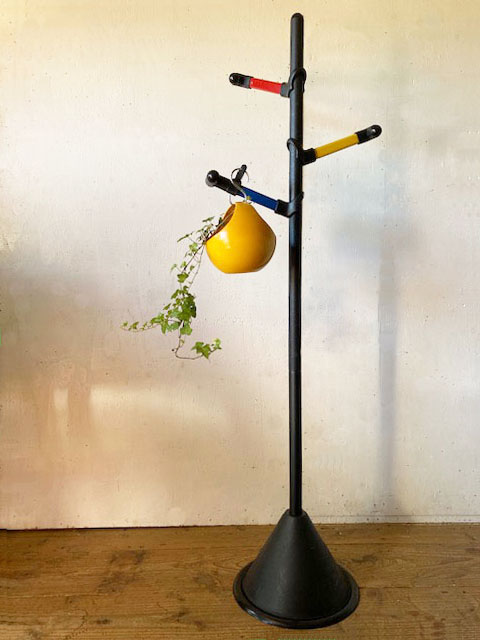 ポストモダン ポールハンガー ミッドセンチュリー デザイン レトロ