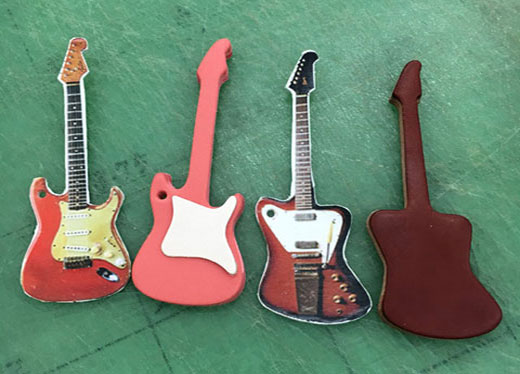 ストラトとファイアーバードのキーホルダー | 未分類 | 鈴木茂 公式