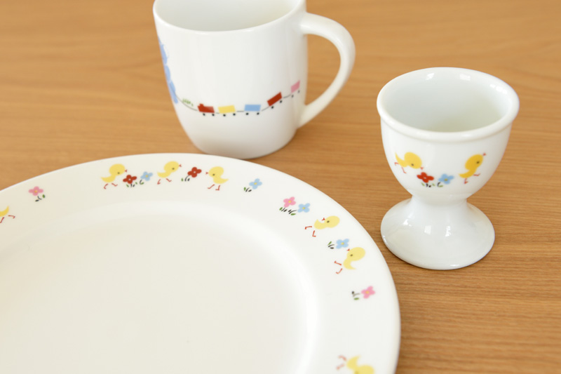 ファミリアのロングセラー商品「食器セットF」を購入｜家は明かりから