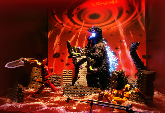 ゴジラ対エヴァンゲリオン ジオラマ大決戦」7月30日（土）より海洋堂