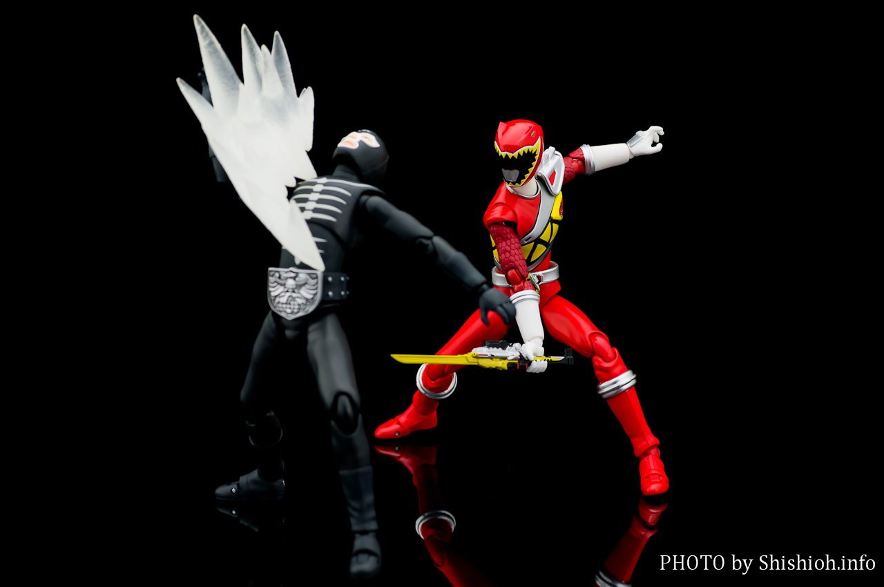 レビュー】 バンダイ S.H.Figuarts キョウリュウレッド [獣電戦隊