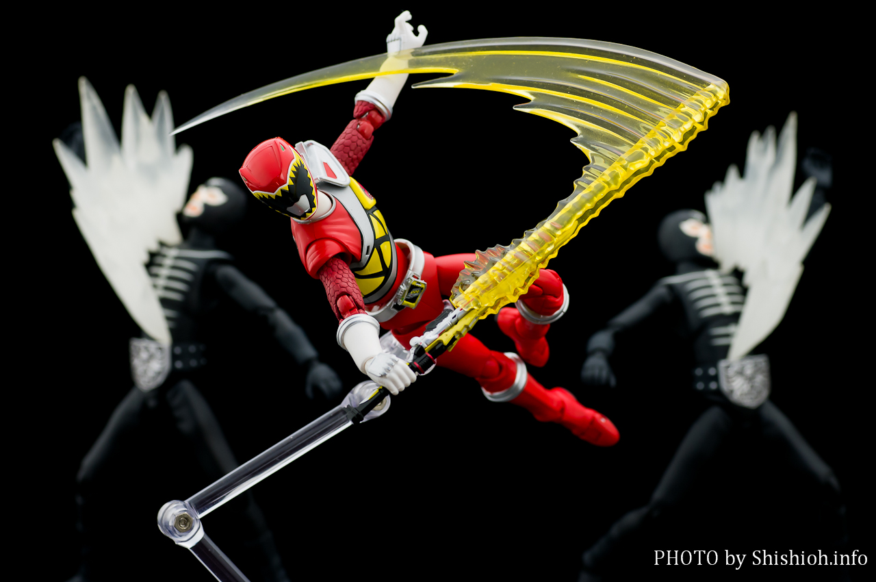 レビュー】 バンダイ S.H.Figuarts キョウリュウレッド [獣電戦隊