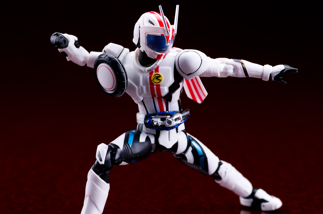レビュー】 バンダイ S.H.Figuarts 仮面ライダーマッハ [仮面ライダー