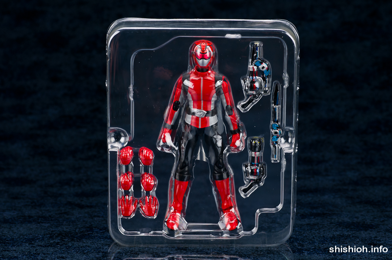 レビュー】 バンダイ S.H.Figuartsレッドバスター [特命戦隊ゴー