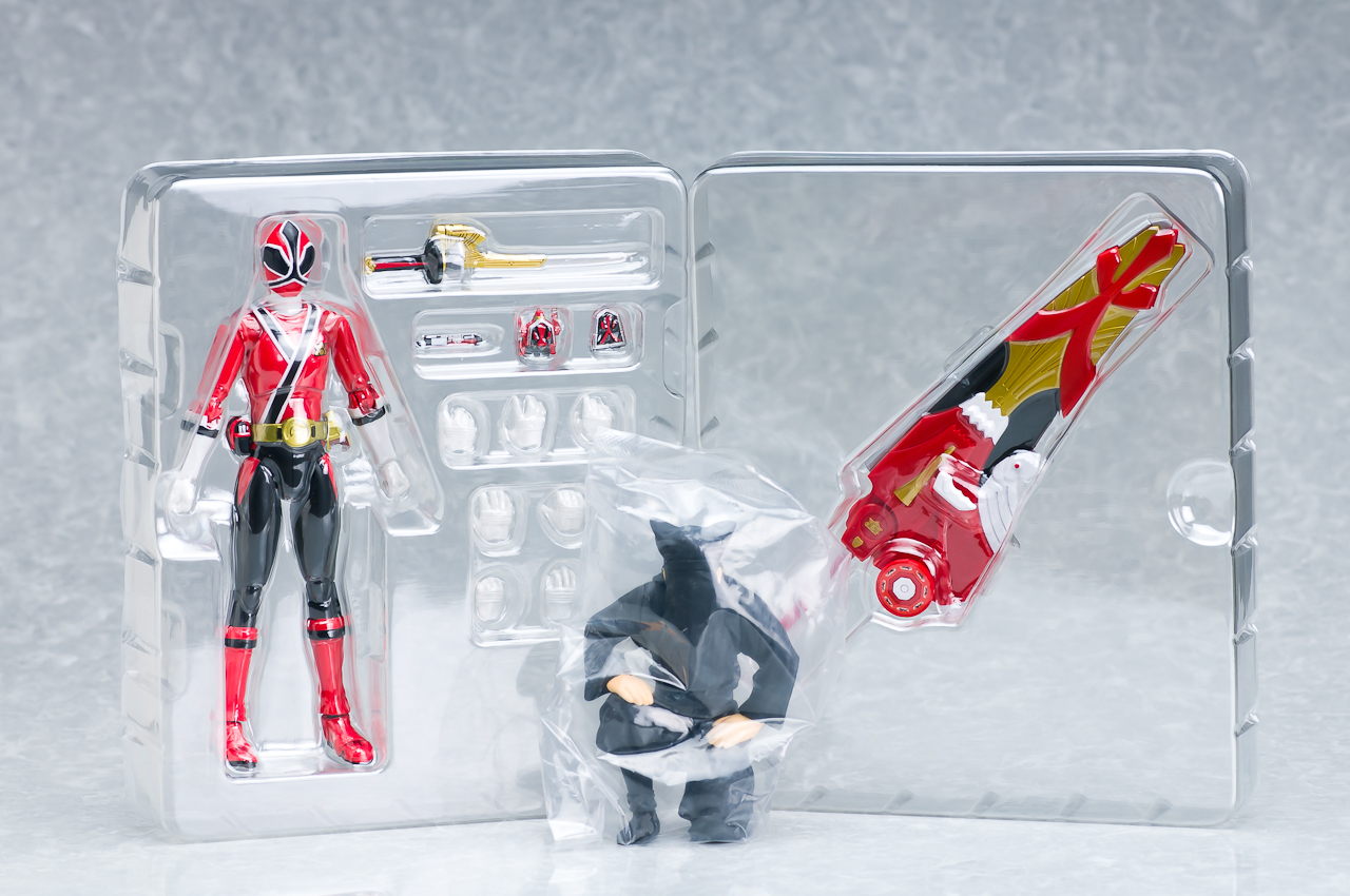 レビュー】 バンダイ S.H.Figuarts シンケンレッド [侍戦隊シンケンジャー]