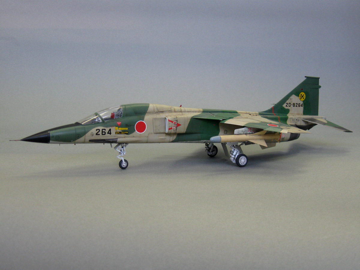 ハセガワ 1/48 三菱 F－1 支援戦闘機 4/18: モケモケ