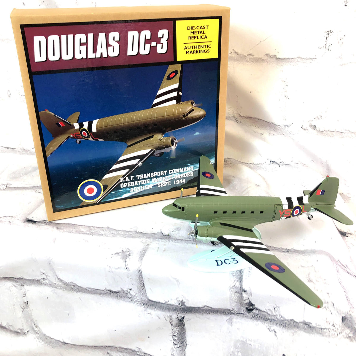 品番3937-1 1/72スケール DOUGLAS ダグラス DC-3 ダコタ 軍輸送機