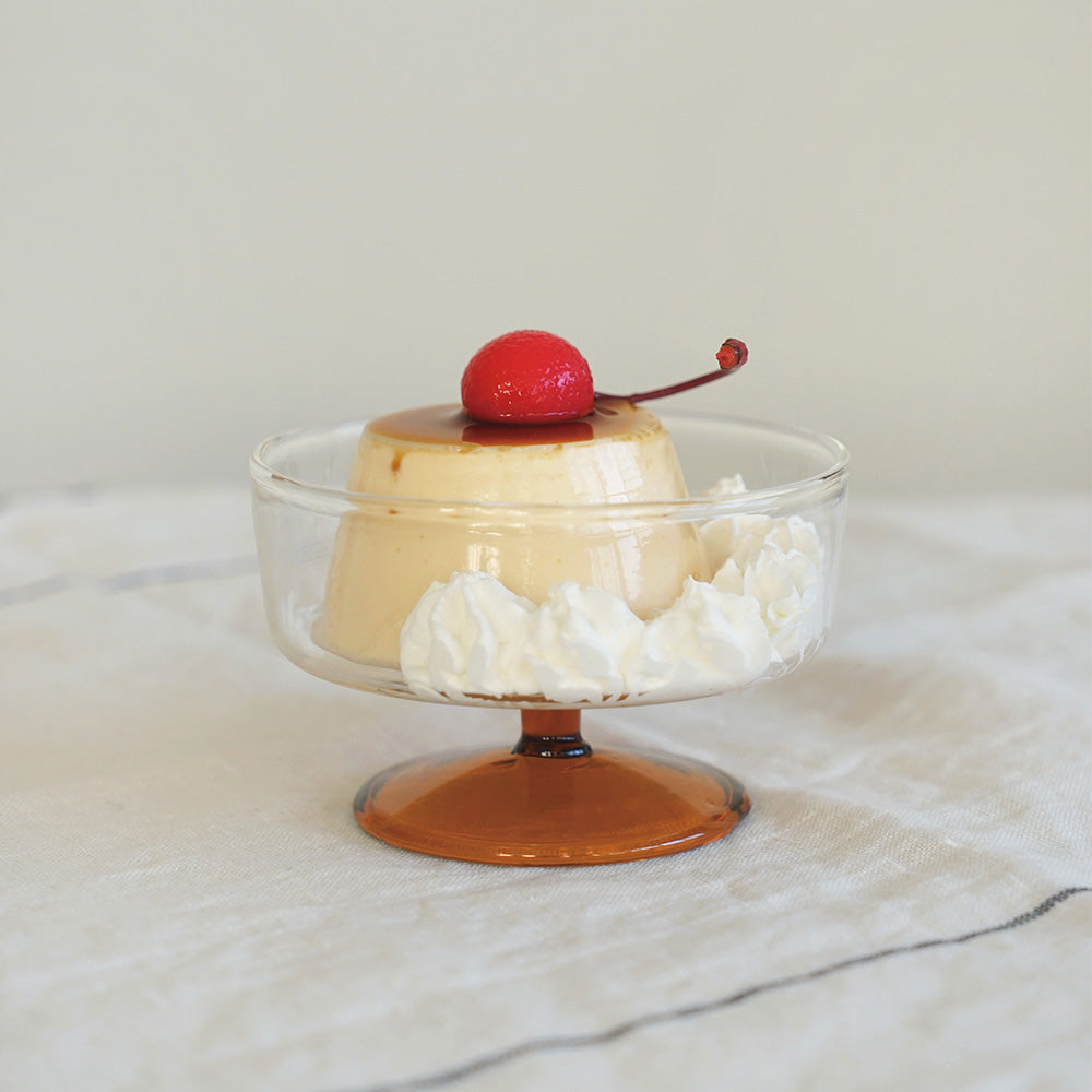 アイスクリームやデザート、果物、前菜などを盛り付けるのにぴったりの