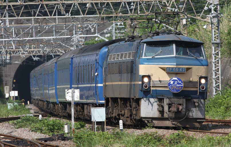 新型E5系新幹線「はやぶさ」－やっぱり冬は雪ですね25 | 電車のページ