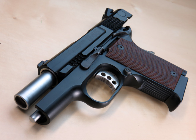 カッコイイぞ！【パフォーマンスセンター S&W M945】ガバメントの